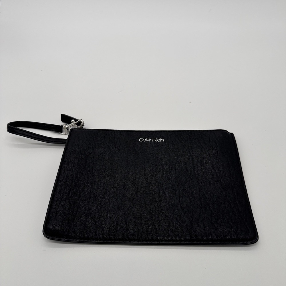 WOMENS CALVIN KLEIN WRISTLET‎ Pouch Bag Black Pebbled Finish